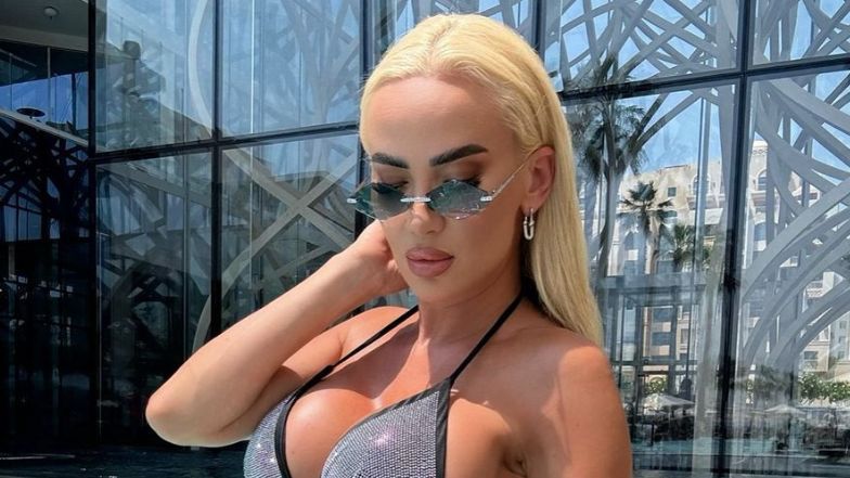 Izabela Macudzińska wygrzewa się w skąpym bikini 