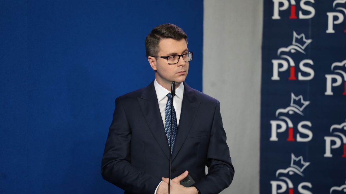 Na zdjęciu Piotr Müller