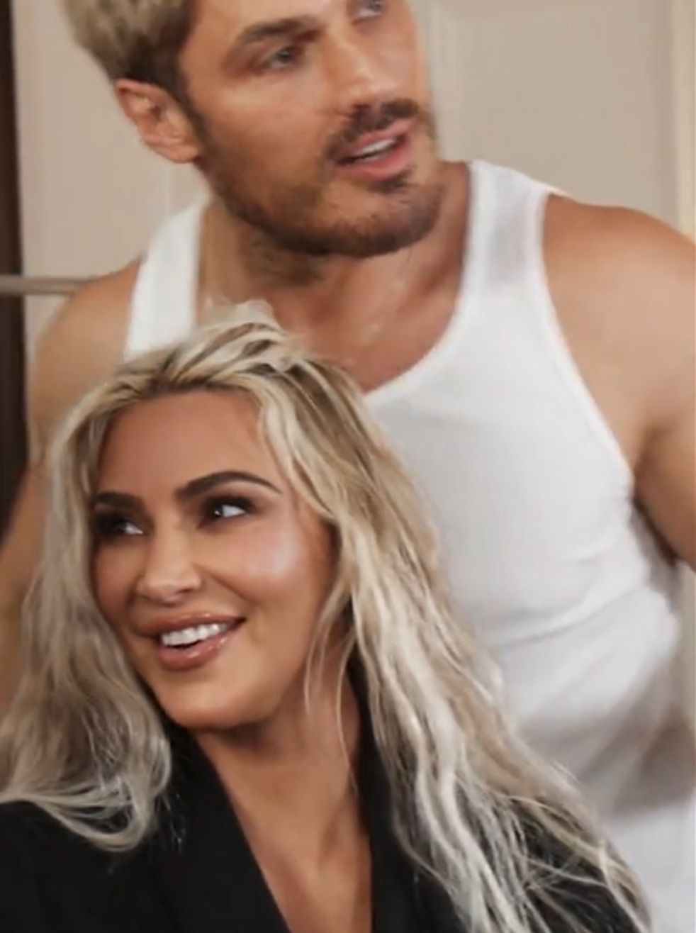  "Vogue" pokazał Kardashianki bez filtrów