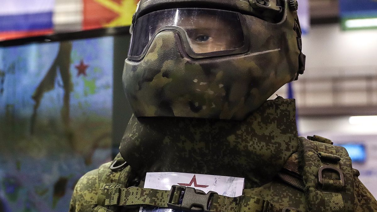 Rosyjski żołnierz przyszłości. Moskwa opracowała specjalny hełm