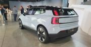 EX30 debiutuje jako najmniejszy elektryk marki i najszybsze volvo w historii