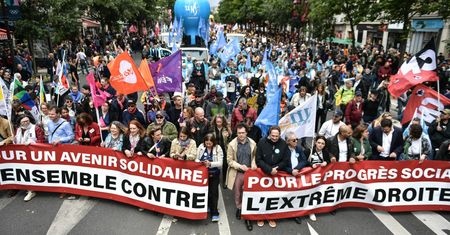 Zawrzało we Francji. Dziesiątki tysięcy ludzi na ulicach