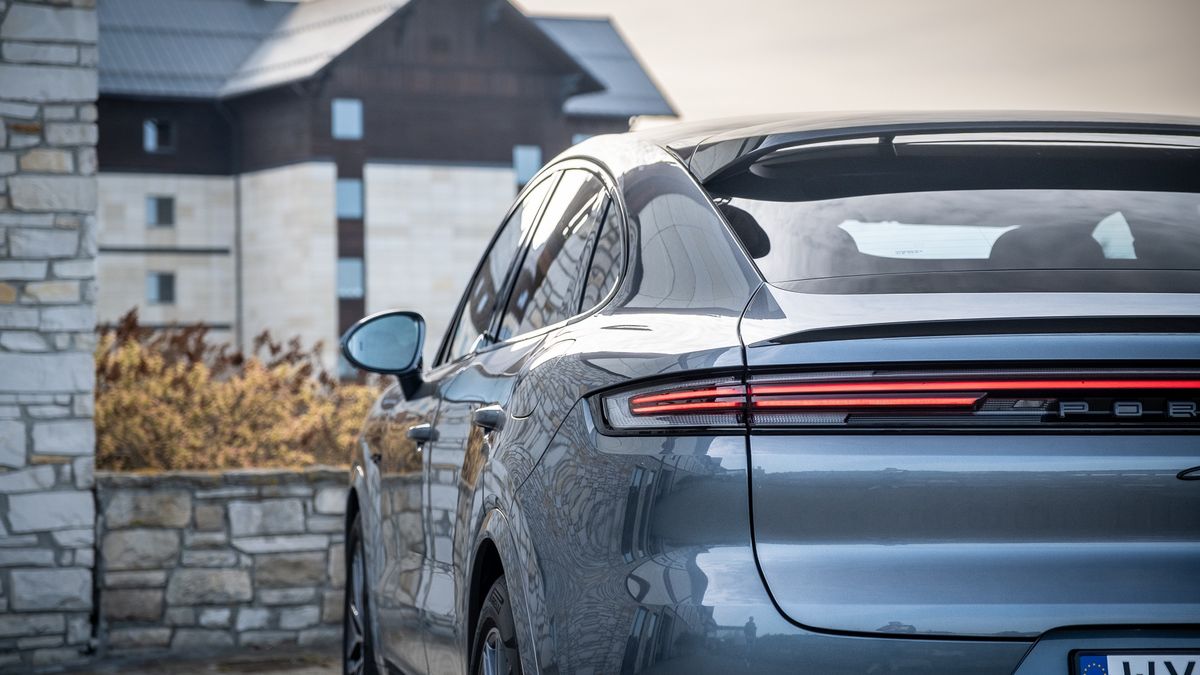 Porsche Cayenne Coupé E-Hybrid Black Edition (2026)