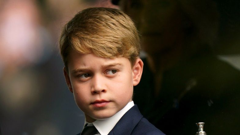 Wiem jakie zadanie powierzono księciu George'owi podczas koronacji.