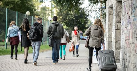 Studenci rezygnują z uczelni, bo nie stać ich na wynajem. "Sytuacja jest zła. To dyskryminacja"