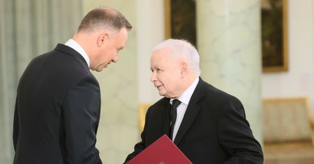"Duda chce wrócić do politycznej gry". Prezesowi się to nie podoba