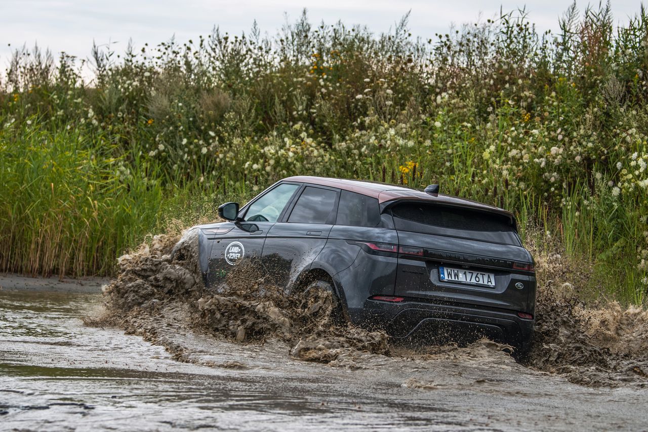 Każdy land rover jest terenówką, kiedy jej potrzebujesz. Przekonałem się o tym na Land Rover Experience