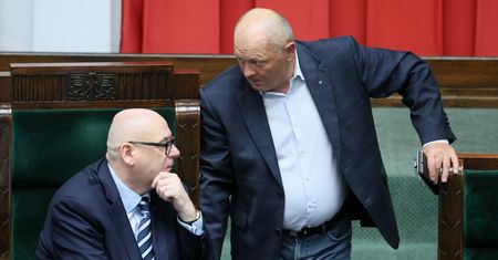 Minister w ostrych słowach. "PSL chce pozbawić ludzi prawa do godności"