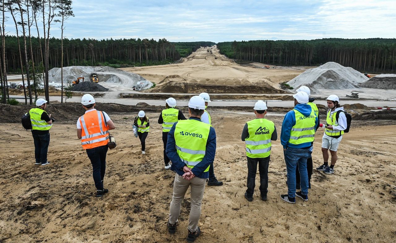 Zajrzeliśmy na budowę trasy S10 Bydgoszcz - Toruń. Powstaje największe przejście dla zwierząt