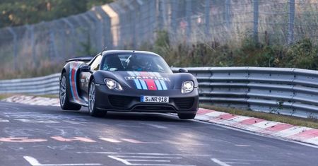 Porsche 918 Spyder osiągnęło 6 minut 57 sekund na Nürburgringu