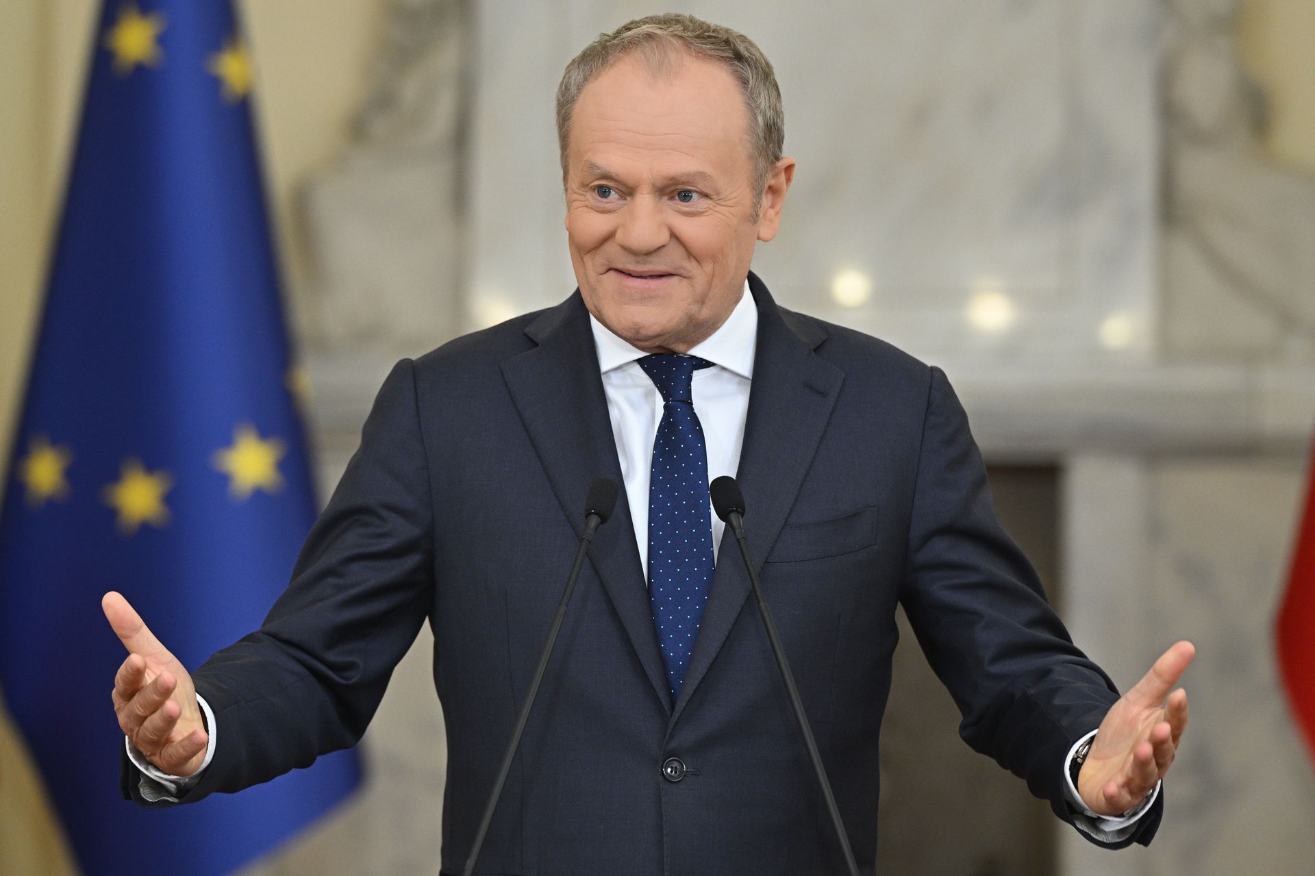 Tusk deklasuje konkurencję. KO wyraźnym liderem sondażu