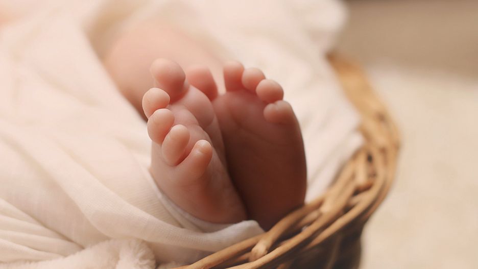 Najmłodszą ofiara COVID-19 w Australii. Dziewczynka miała tylko 13  miesięcy
