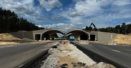Kluczowa branża w niebezpiecznym klinczu. Cierpią wszyscy. Ale jest światełko w tunelu