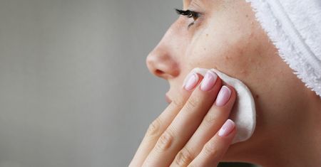 Spirytus salicylowy – właściwości, skład, przeciwwskazania, opinie, zamienniki