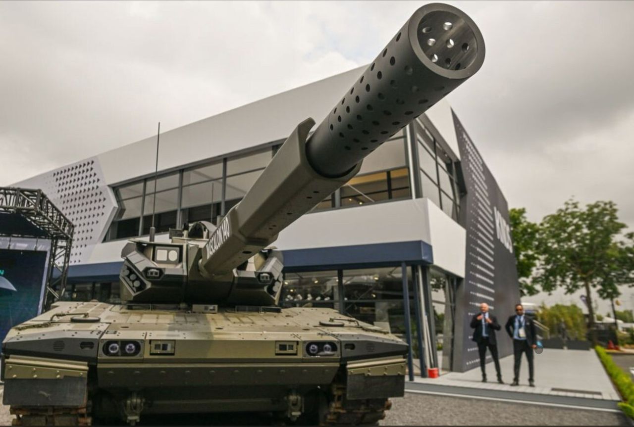 New EMBT tank unveiled with formidable 140 mm cannon