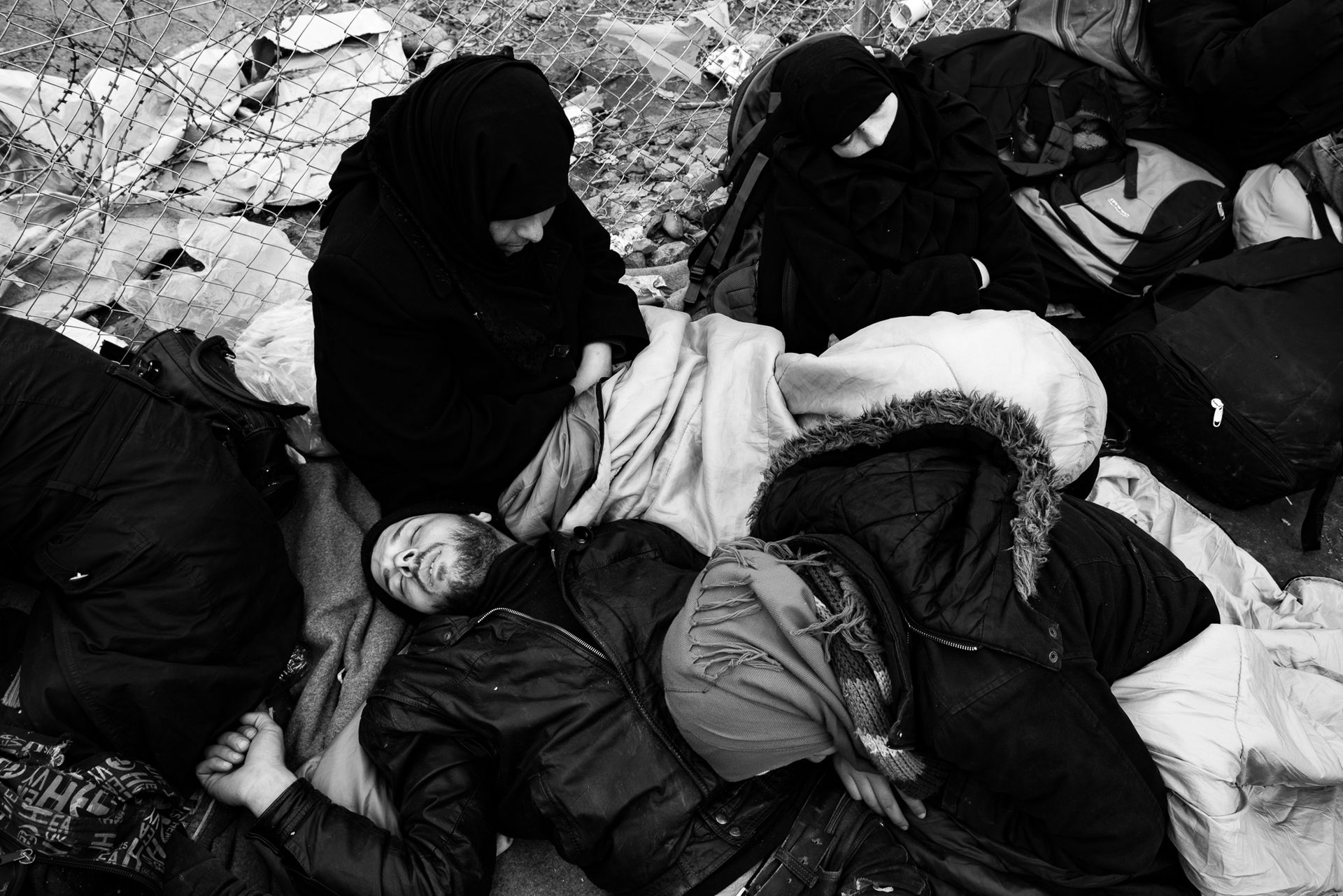 Szymon Barylski przez miesiąc fotografował obóz dla uchodźców między Grecją, a Macedonią 16