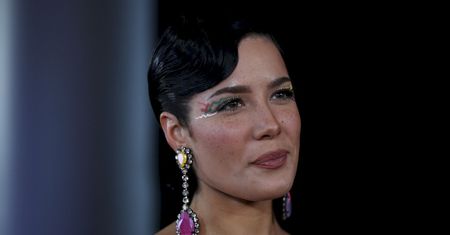 Halsey jest w ciąży. Dała się przyłapać paparazzi na spacerze