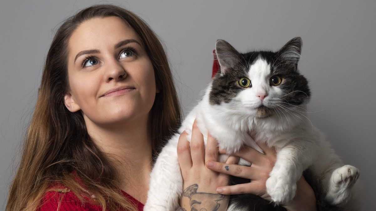 Pozwól kotu ugniatać. Robi to z dobrych powodów