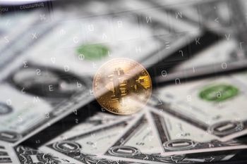 Słowa Trumpa uspokoiły rynki. Bitcoin przebił 70 tys. dolarów