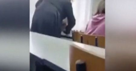 Skandal na lekcji religii. Ksiądz: "Przeproś Pana Boga"