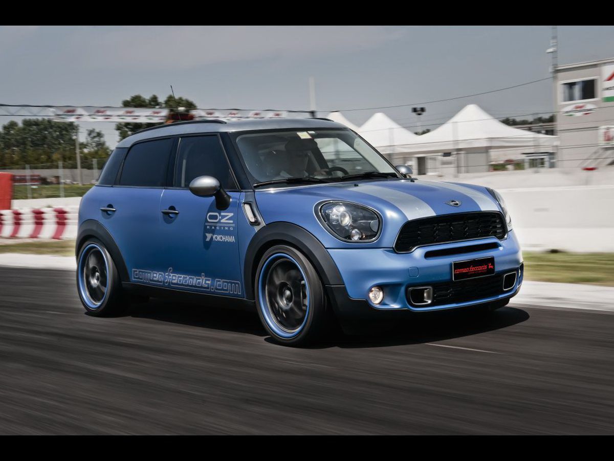 Romeo Ferraris Cooper S Countryman Anniversario fot.9