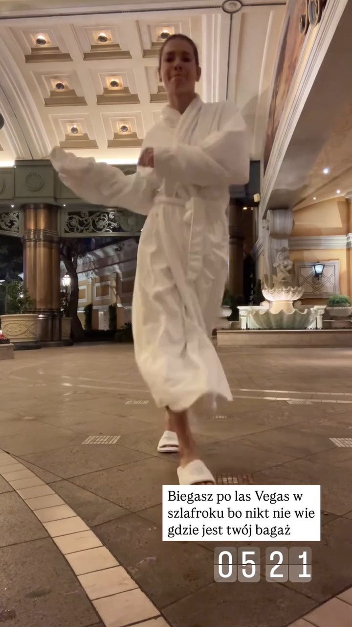 Maja Bohosiewicz spaceruje po Las Vegas w szlafroku
