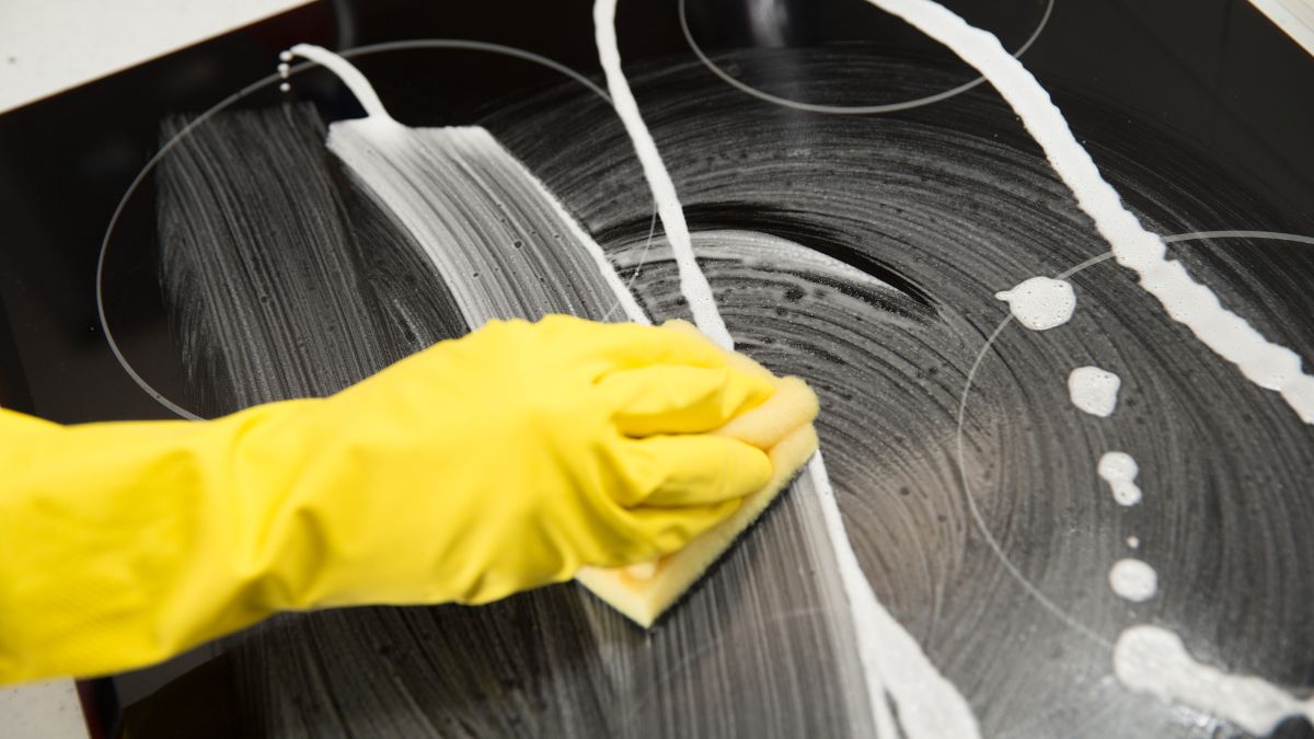 Jak wyczyścić płytę indukcyjną?