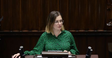 Posłanka pożaliła się na PKP. Spółka odpowiada
