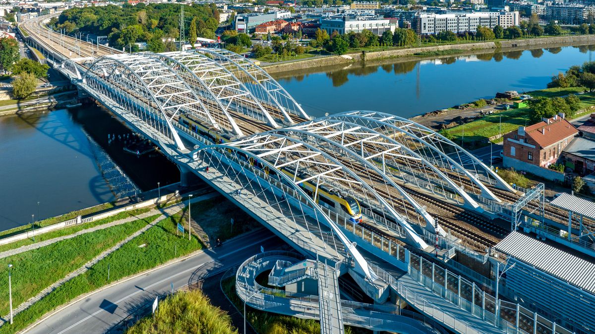 PKP PLK podpisały umowę na projekt linii kolejowej Kraków-Myślenice