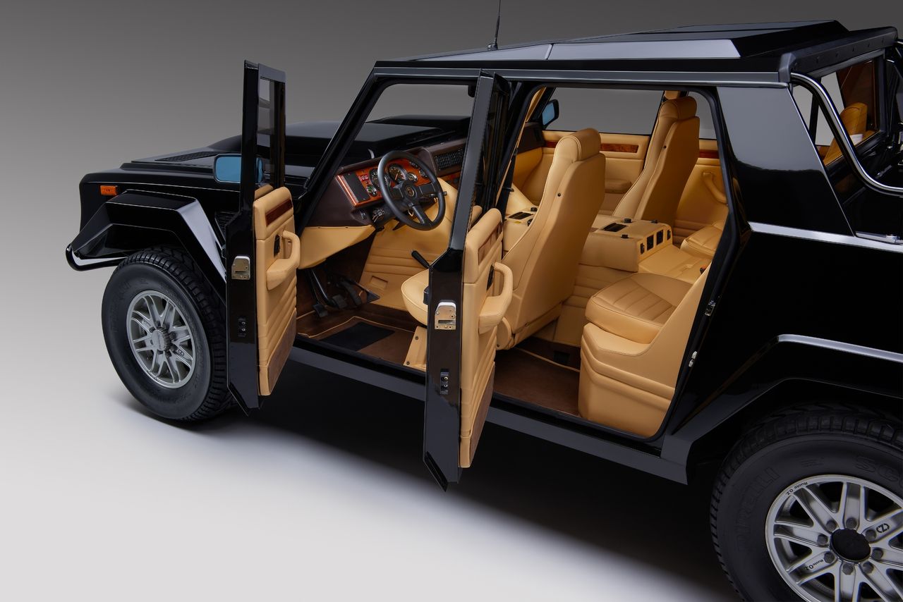 Lamborghini LM002