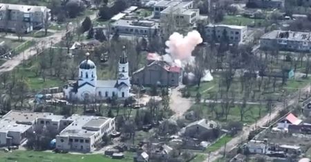 Dron wypatrzył wroga. Precyzyjne uderzenie. Jest nagranie