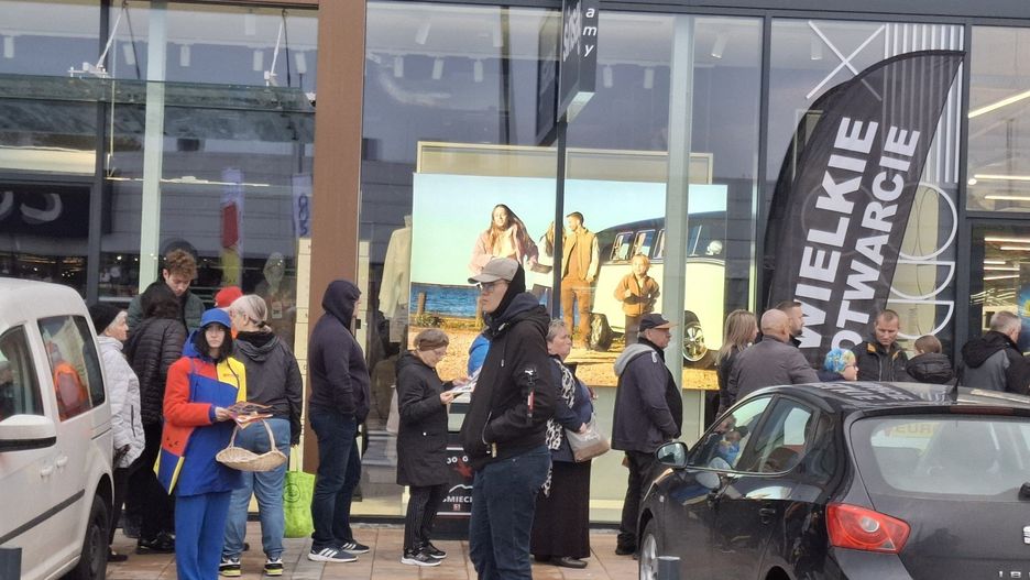 Otwarcie nowej galerii handlowej w Skierniewicach przyciągnęło tłumy