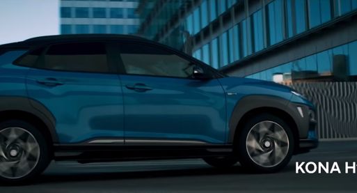 Hyundai reklamuje model Kona