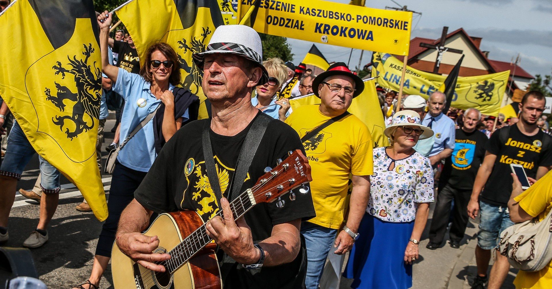 Kaszubi z różnych stron świata spotykają się, by być razem i umacniać poczucie przynależności do regionu
