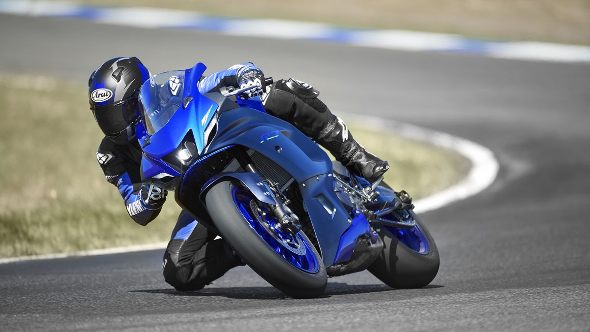 Yamaha R7