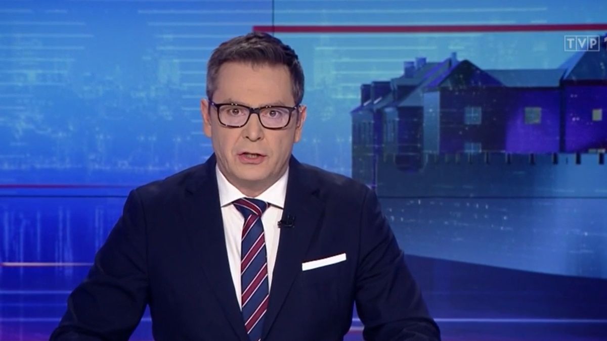 Michał Adamczyk od lat jest prezenterem "Wiadomości"