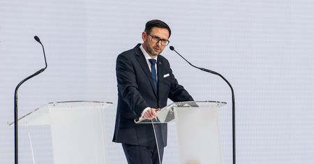 Orlen ujawnił wyniki za zeszły rok. Daniel Obajtek objęty specjalnym dokumentem