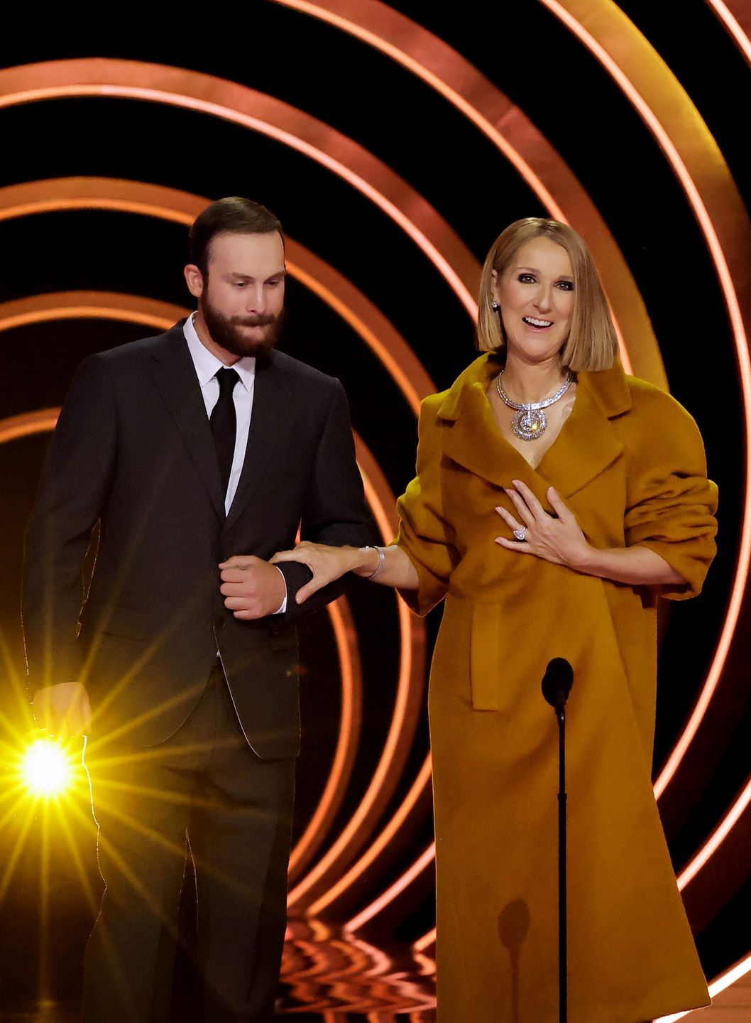 Celine Dion na Grammy. Pozowała z synem i Taylor Swift