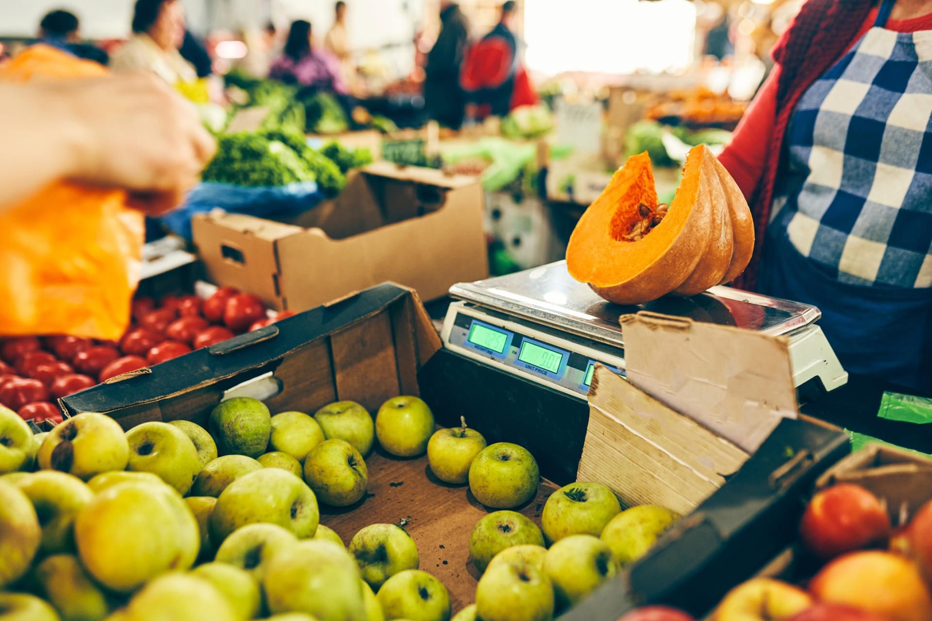 Lokalne rynki są pełne jesiennych, sezonowych produktów, które pomogą zwalczać infekcje