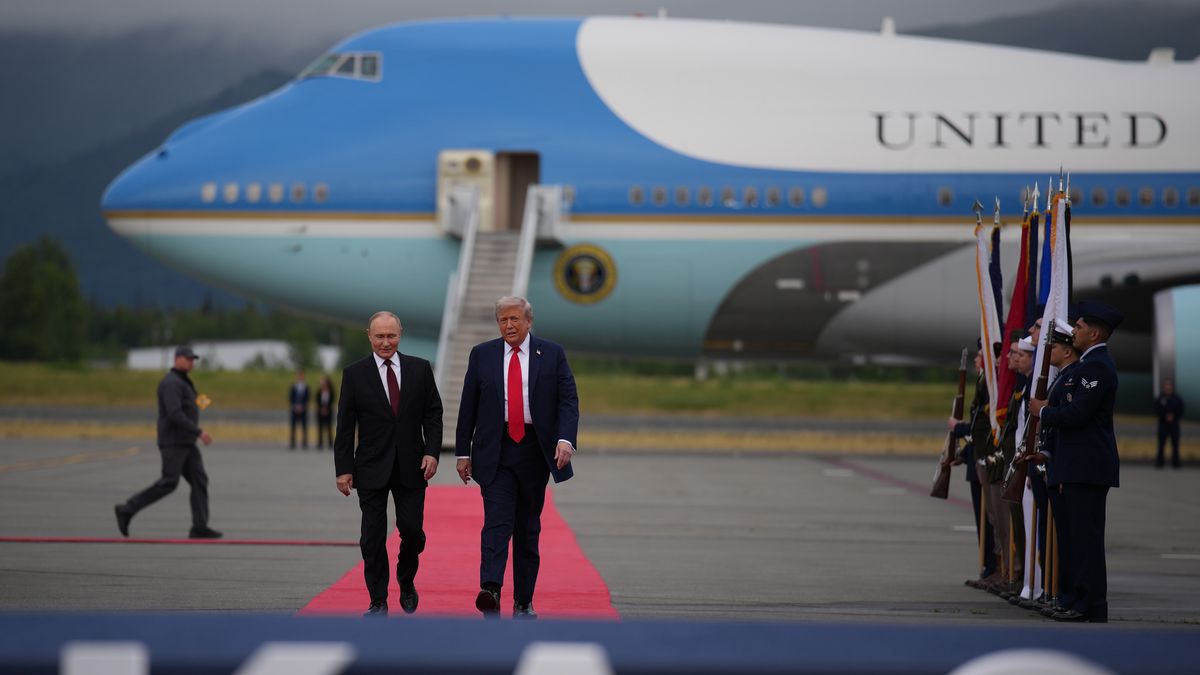 Historyczne spotkanie przywódców USA i Donalda Trumpa na Alasce