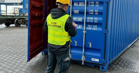 Lubelski Urząd Celno-Skarbowy rekrutuje. Wiemy, ile można zarobić na start