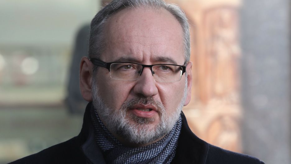 Minister Niedzielski przyj?? trzeci? dawk? szczepienia07.01.2022 Warszawa Zaszczepienie trzecia, przypominajaca dawka szczepienia przeciw COVID-19 ministra zdrowia Adama Niedzielskiego   fot Tomasz Jastrzebowski/REPORTER
n/z: Adam NiedzielskiTomasz Jastrzebowski/REPORTER