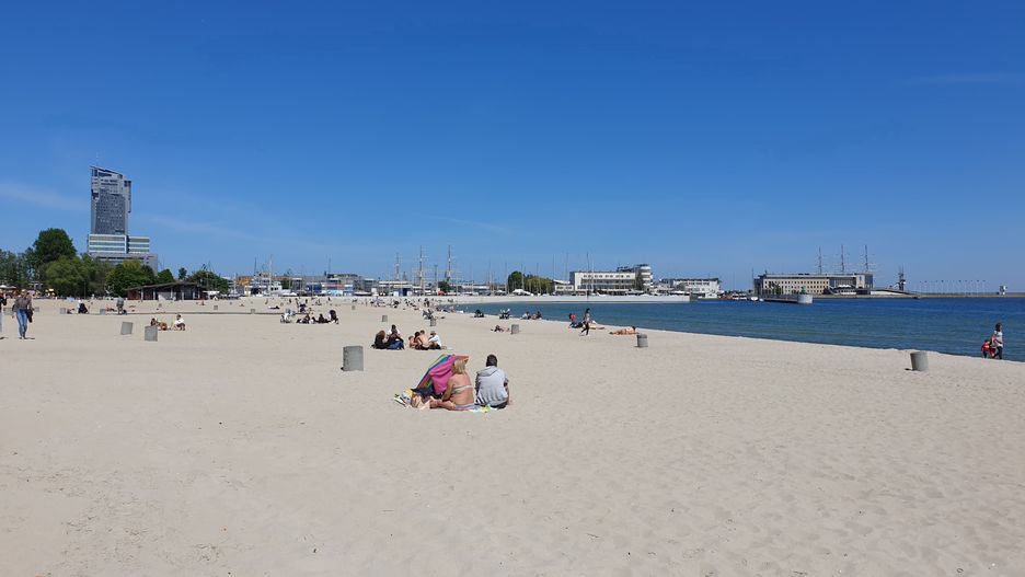 "Na plażach wydzielone zostaną m.in. stanowiska z płynem do dezynfekcji"