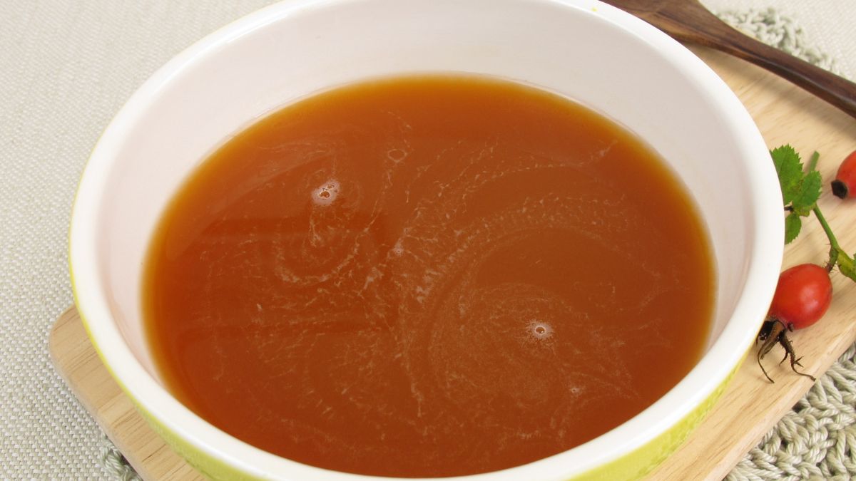 Skandynawska zupa z dzikiej róży