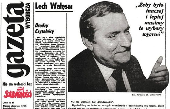 "Gazeta Wyborcza" z okazji rocznicy pokazała swój pierwszy numer. Zniknęło z niego logo Solidarności