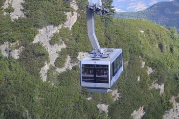 Zakopane: Kolej na Kasprowy Wierch wstrzymuje kursowanie na cztery tygodnie. Na szczyt tylko pieszo