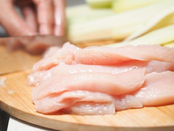 "Najgłupszy mit". Profesor jednoznacznie o mięsie drobiowym