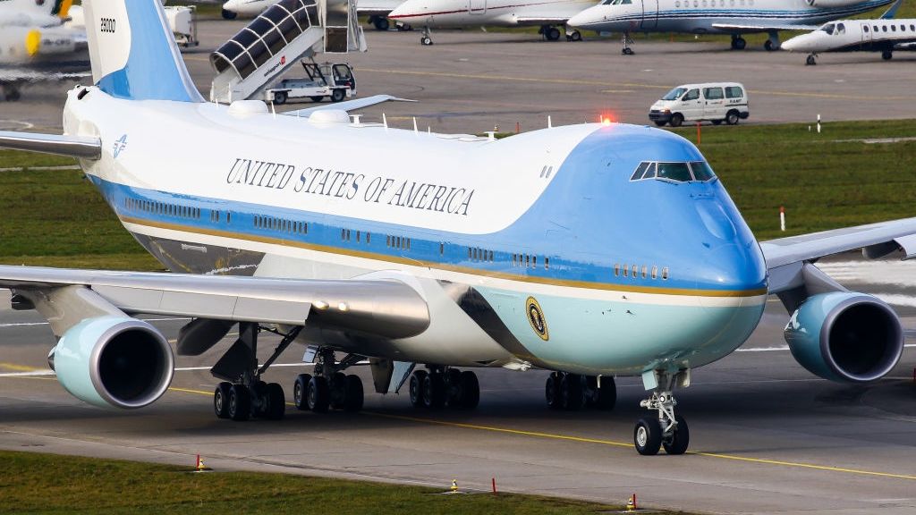 Boeing VC-25A o rej. SAM 29000 to jeden z dwóch takich samolotów. Gdy na jego pokład wchodzi prezydent USA, staje się Air Force One