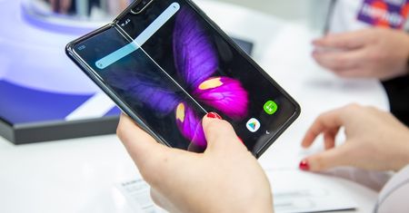 Czy telefon składany to dobry wybór w 2026 roku?