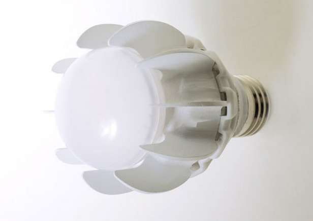 Nowy produkt GE: żarówka LED z aktywnym chłodzeniem będzie świecić 23 lata 2